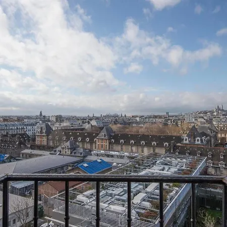 Charming With Stunning Views Of Apartment *